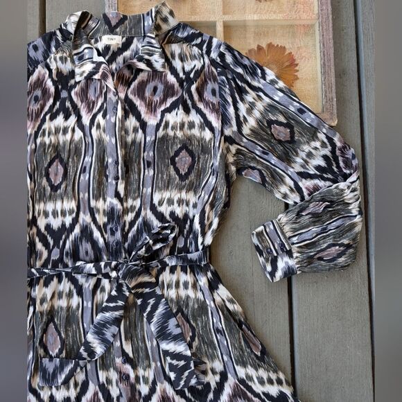 Anthro Tiny Ikat Button Front Mini Shirt Dress M Boho Ruffle‎ Hem Graphic Print - Picture 2 of 8
